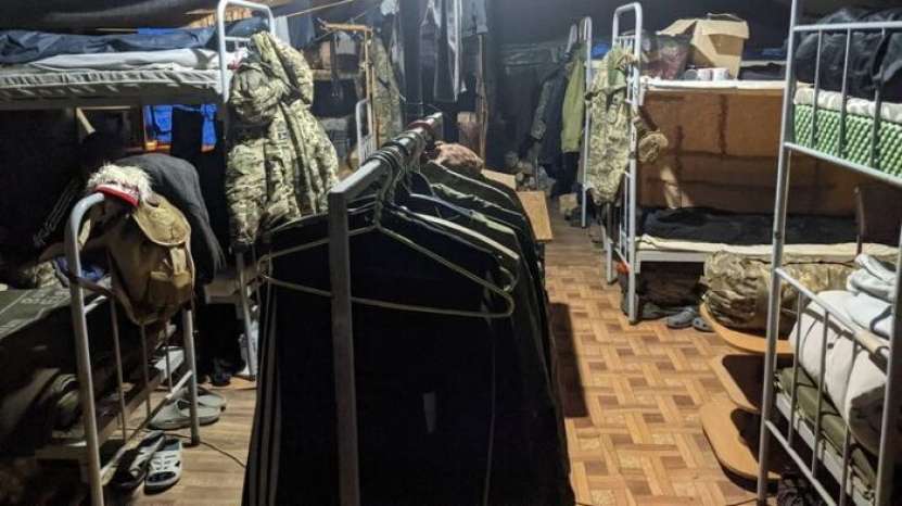 Presa ucraineană prezintă ce se întâmplă cu adevărat în armata proprie: umilințe, bătăi cumplite, ucideri prin împușcare 