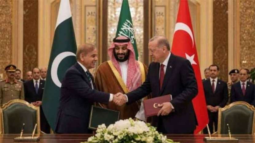 Un pact militar între țări islamice importante se extinde și înconjoară Israelul, după modul în care șerpii gigantici se încolăcesc în jurul prăzii