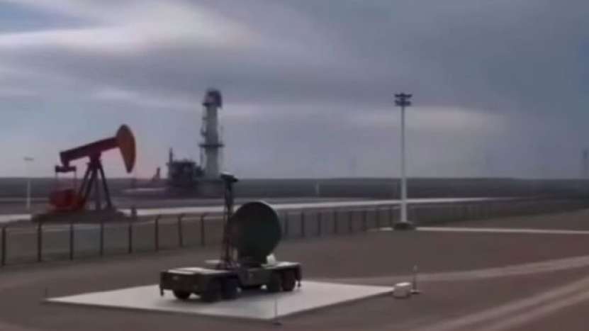 Războiul cu drone e pe sfârșite. China tace și face. A dezvoltat o armă anti-dronă, care poate doborî tot ce mișcă în aer (video)