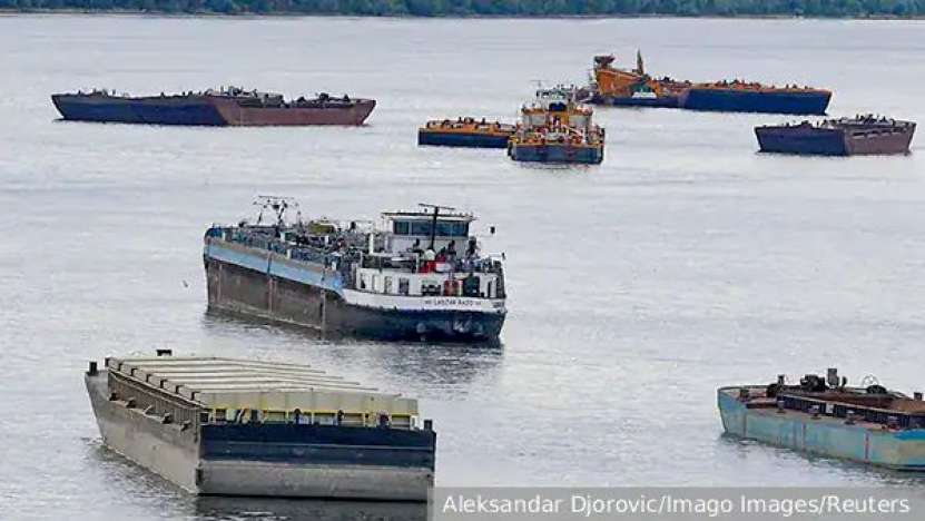 România din nou în pagubă! Reuters: peste 70 de nave ucrainiene blochează Canalul Sulina, pentru că nu mai pot să intre în porturile ucrainiene de la Dunăre 