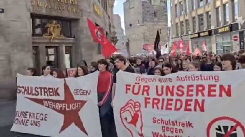 „Bogații vor război, tinerii vor viitor!”. Dacă Germania și alte țări occidentale vor forța recrutarea obligatorie a tineretului, atunci va exista riscul unor cu revolte ale militarilor (video)  
