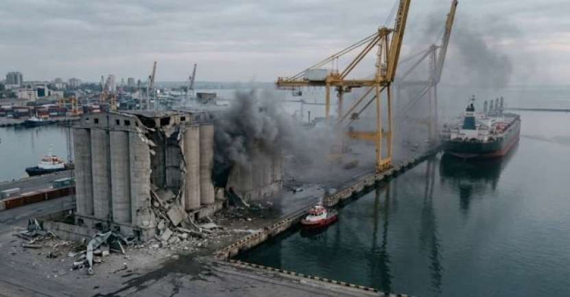 Închiderea porturilor de la Marea Neagră ștrangulează economia Ucrainei
