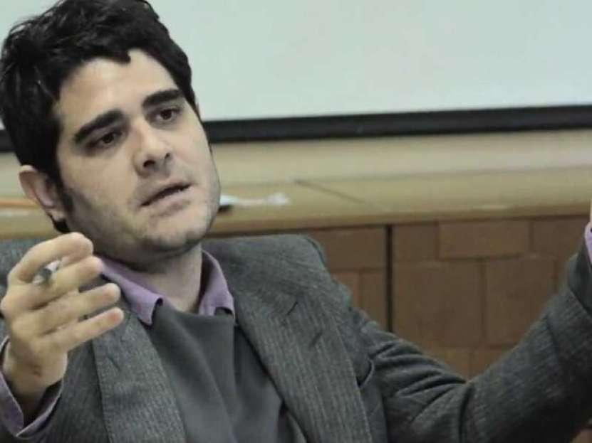 „În Europa există un război hibrid, dar un război psihologic purtat de către guvernele țărilor NATO împotriva propriilor popoare, terorizate permanent cu o amenințare imaginară din partea Rusiei!” (Thomas Fazi, jurnalist italian) 