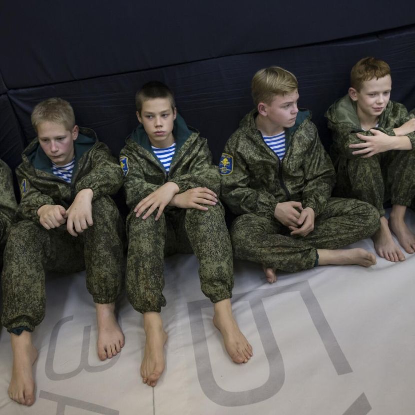 SUA fac presiuni asupra Ucrainei ca să-și omoare toți tinerii, coborând până la 18 ani vârsta de recrutare pentru front (Reuters)