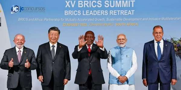 S-a hotărât: încă cinci țări importante intră în BRICS!