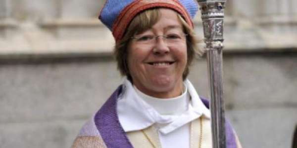 Sfârșitul lumii! În Suedia, ca episcop de Stockholm, a fost consacrată o femeie, lesbiană decla...