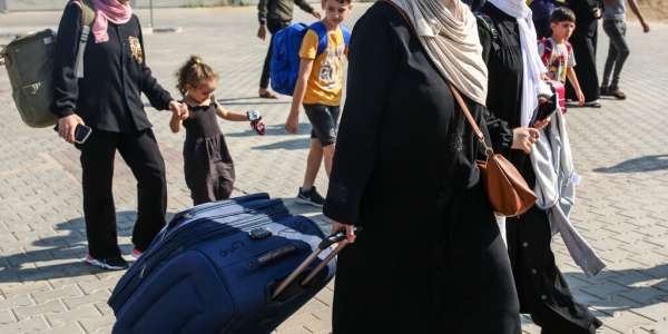 Primii refugiați părăsesc Fâșia Gaza