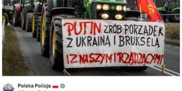 Un fermier polonez a pus pe tractor un afiș, prin care îi cere lui Putin să... rezolve guvernul, ...